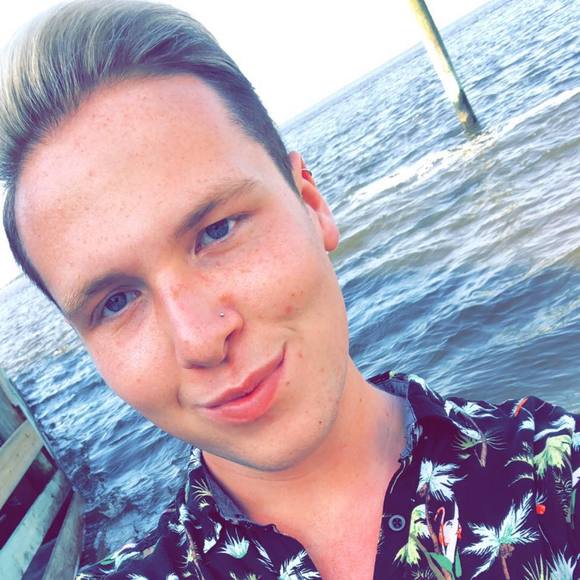 Meet your Posher, Dylan - Picture 1 of 1